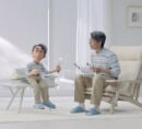Screengrab from an iPhone campaign by Apple Japan featuring custom lookalike puppet by Furry Puppet Studio